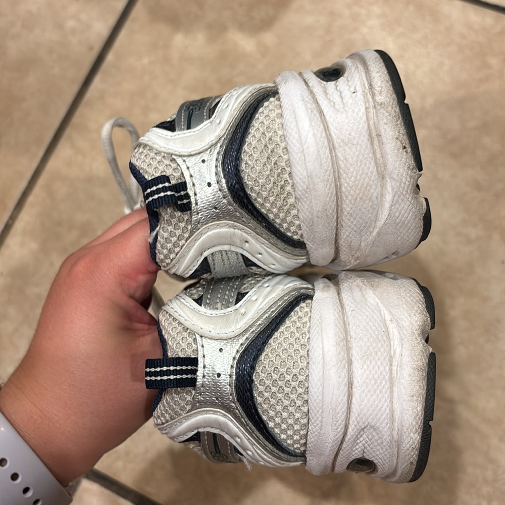 New Balance 530 Navy and Silver Retro Runner Casual Lifestyle Sneaker - Picture 5 of 8